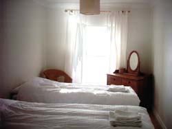 Twin divan Bedroom